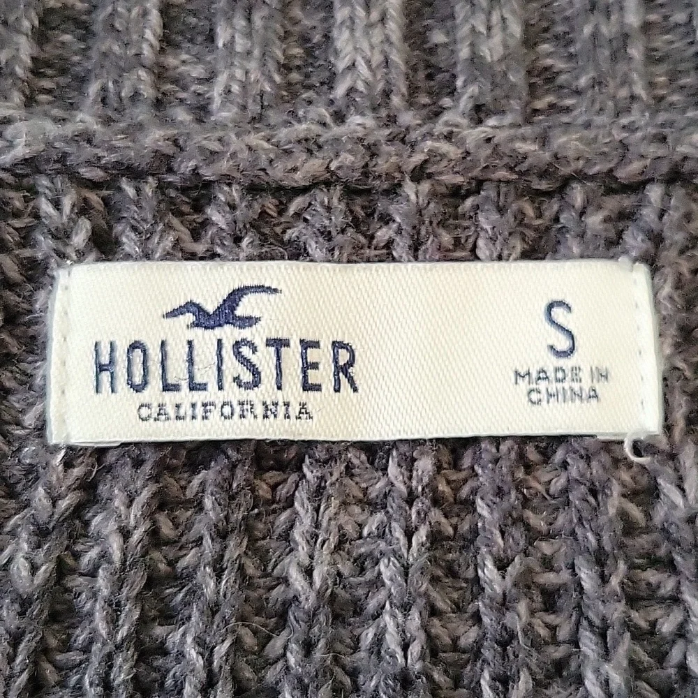 Hollister | Gray Off-Shoulder Sweater - Picture 7 of 8